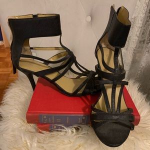 Classy & Comfy size 7 Nine West High heeled Sandals perfect for you